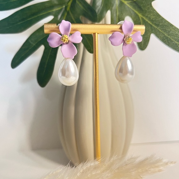 Elegant Floral & Pearl Drop Earrings - Coquette Small Earrings - Flower Earrings - Picture 15 of 16